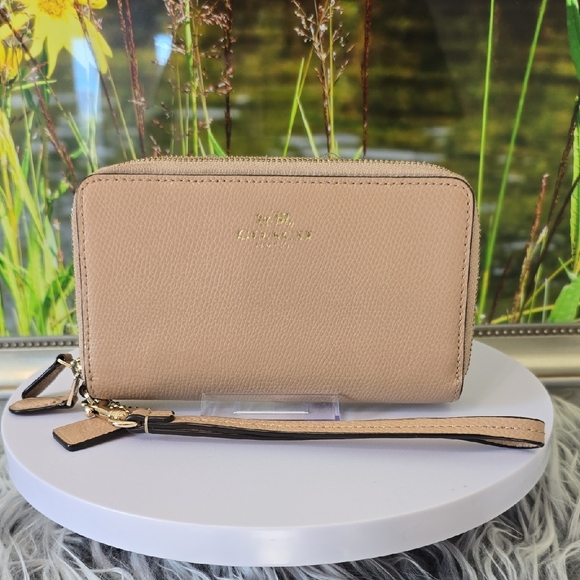 Coach Double Zip Pebbled Leather Wristlet – Light Beige – Gold Hardware - Picture 5 of 12